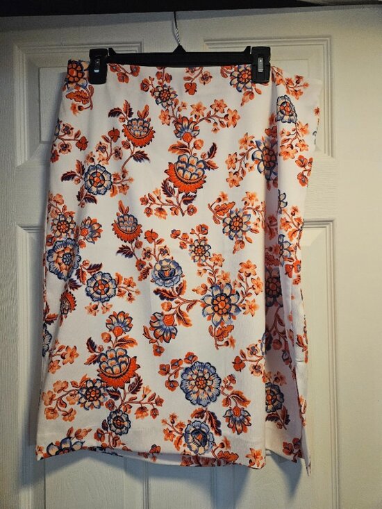 Ann Taylor Factory Dresses & Skirts - Ann Taylor Factory Pencil Skirt